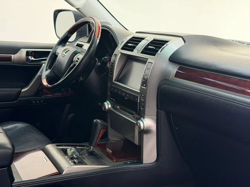 Used 2011 Lexus GX 460 w/ Convenience Pkg AWD/4WD image 26