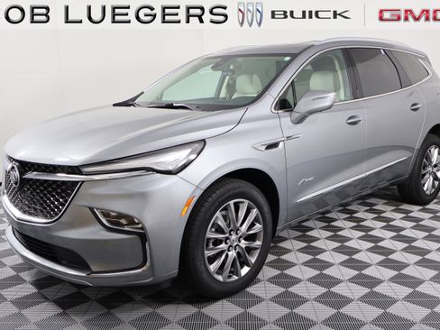 Used 2024 Buick Enclave Avenir w/ Avenir Technology Package AWD/4WD image 3