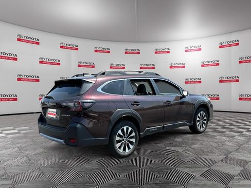 Used 2024 Subaru Outback Limited AWD/4WD image 5