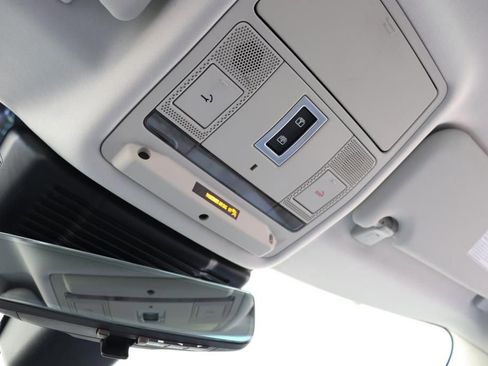 Used 2021 Land Rover Range Rover Evoque S image 60