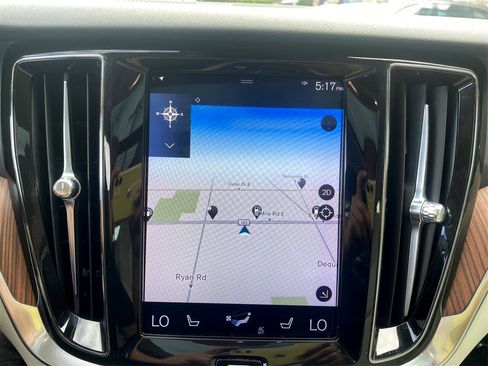 Used 2019 Volvo S60 T6 Momentum w/ Multimedia Package image 36