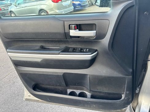 Used 2014 Toyota Tundra SR5 w/ SR5 Upgrade Package RWD image 9