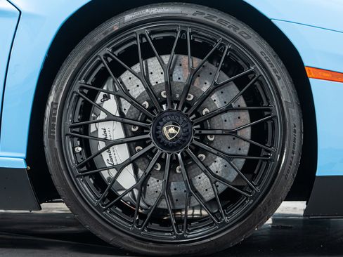 Used 2016 Lamborghini Aventador LP 750-4 Superveloce AWD/4WD image 40