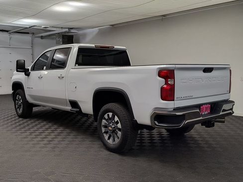 Used 2026 Chevrolet Silverado 3500 LT AWD/4WD image 3