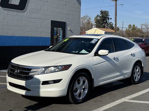 Used 2011 Honda Crosstour EX-L image 3