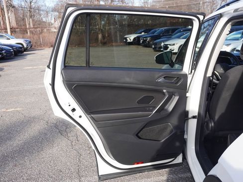 Used 2022 Volkswagen Tiguan S image 23