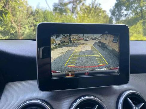 Used 2016 Mercedes-Benz GLA 250 image 9