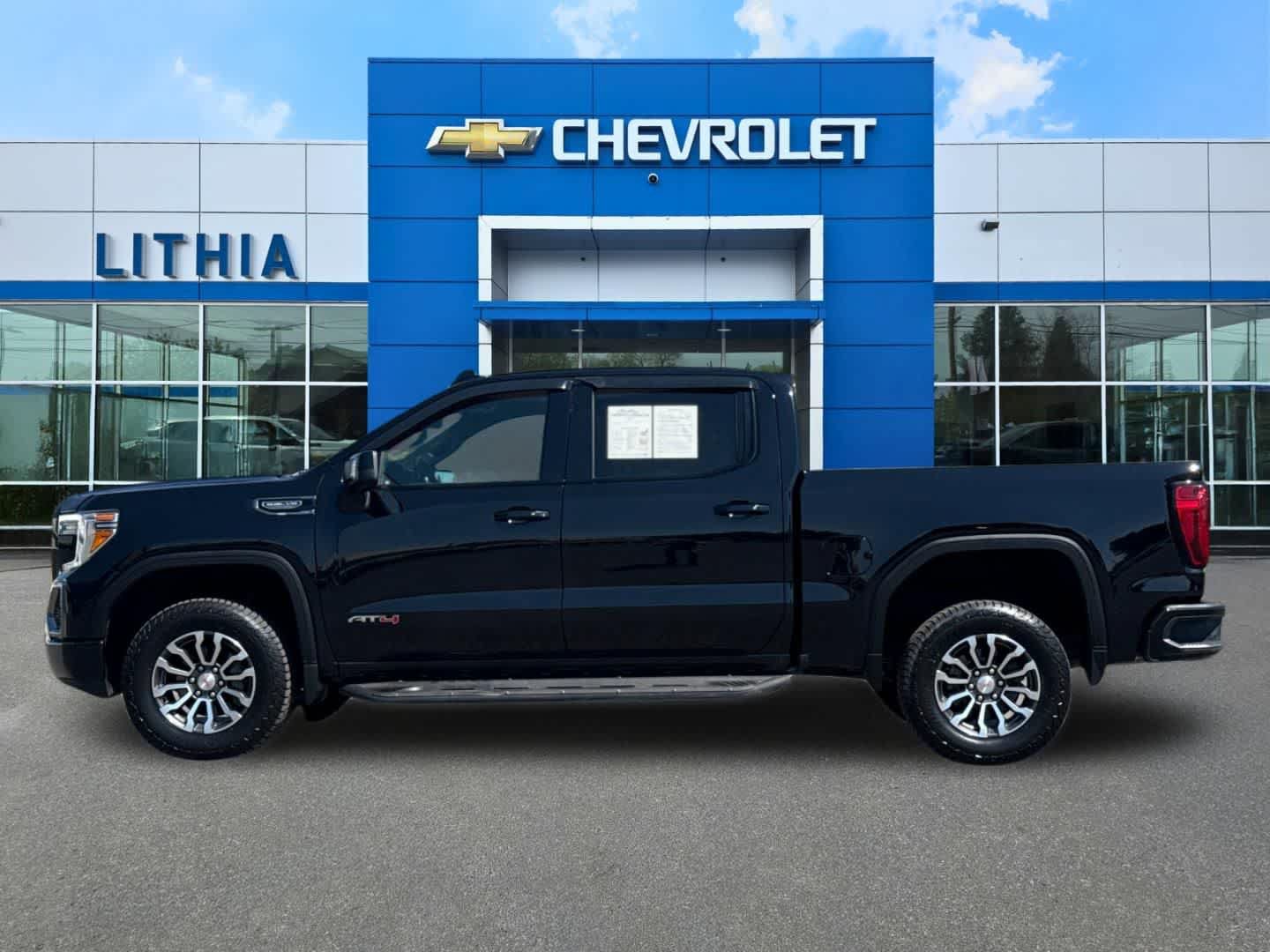 Used 2021 GMC Sierra 1500 AT4 w/ AT4 Preferred Package AWD/4WD image 5