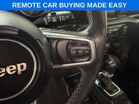 Used 2019 Jeep Wrangler Unlimited Sahara w/ Uconnect 4C Nav & Sound Group AWD/4WD image 7