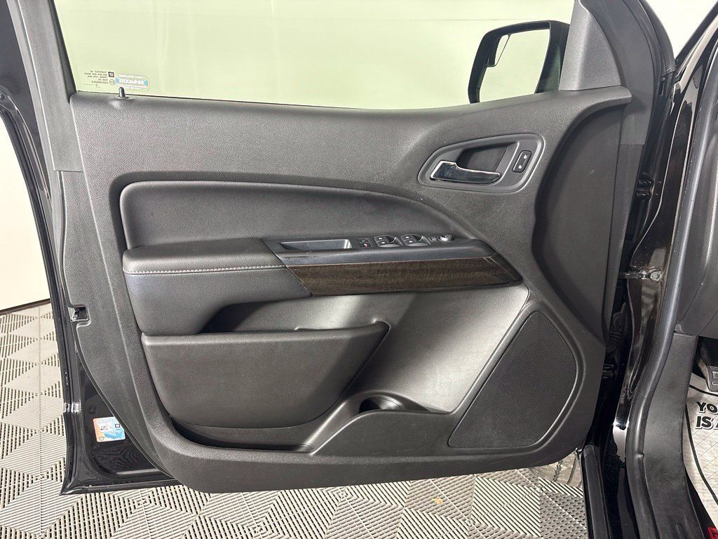 Used 2016 GMC Canyon SLT AWD/4WD image 13