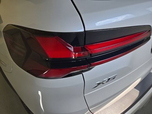Used 2025 BMW X5 xDrive40i image 8