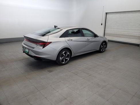 Used 2023 Hyundai Elantra SEL w/ Convenience Package FWD image 10