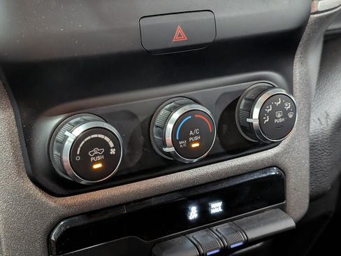 Used 2020 RAM 1500 Tradesman AWD/4WD image 19