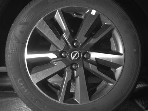 Used 2025 Nissan Versa SV image 15