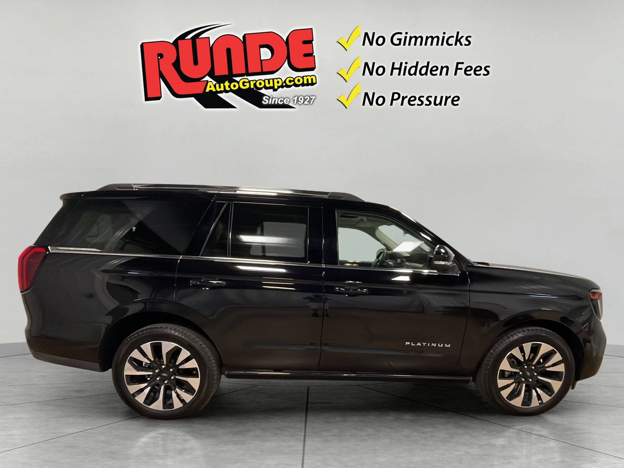 Used 2025 Ford Expedition Platinum w/ Driver's Package AWD/4WD image 7