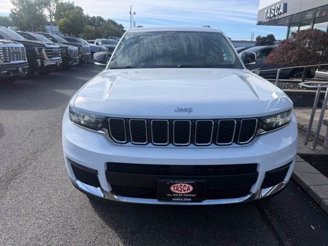 Used 2023 Jeep Grand Cherokee L Limited AWD/4WD image 2