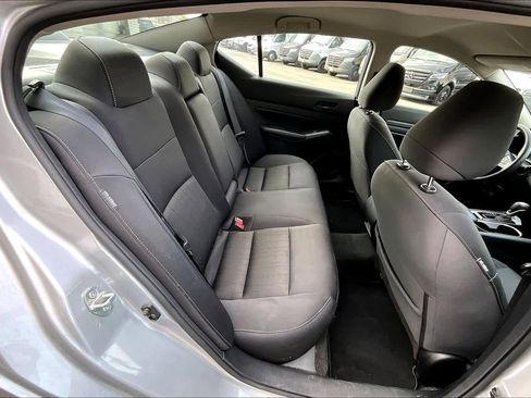 Used 2024 Nissan Altima 2.5 SV image 19