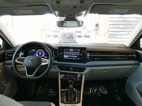 New 2025 Volkswagen Jetta SE image 15