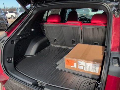 New 2026 Chevrolet Equinox EV RS image 10