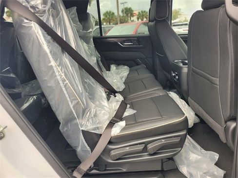 New 2026 GMC Yukon Elevation image 14