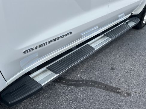 Used 2019 GMC Sierra 1500 SLT w/ SLT Premium Package RWD image 9