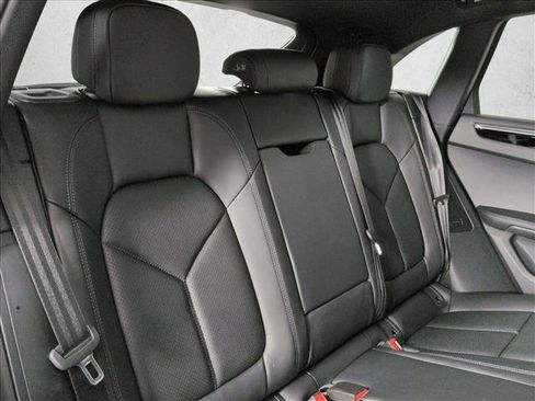 New 2026 Porsche Macan image 25