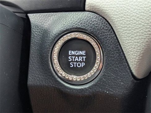 Used 2023 Toyota RAV4 XLE Premium image 32