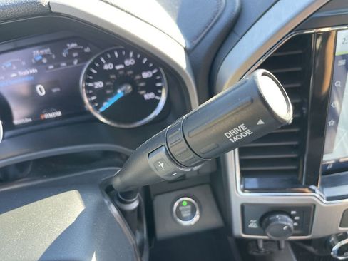 Used 2022 Ford F250 Platinum image 16