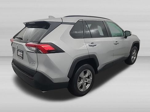 Used 2025 Toyota RAV4 XLE AWD/4WD image 4