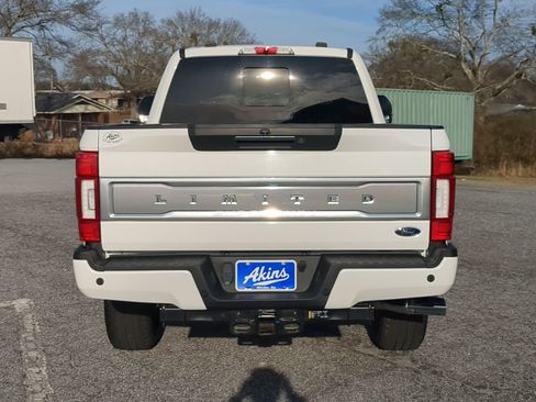 Certified 2022 Ford F250 Limited w/ FX4 Off-Road Package image 4