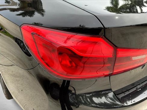 Used 2018 BMW 540i w/ M Sport Package RWD image 28