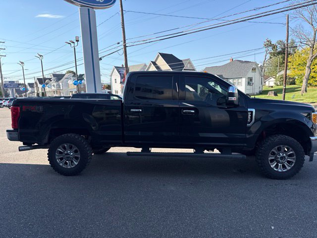 Used 2017 Ford F250 XLT w/ XLT Premium Package AWD/4WD image 5