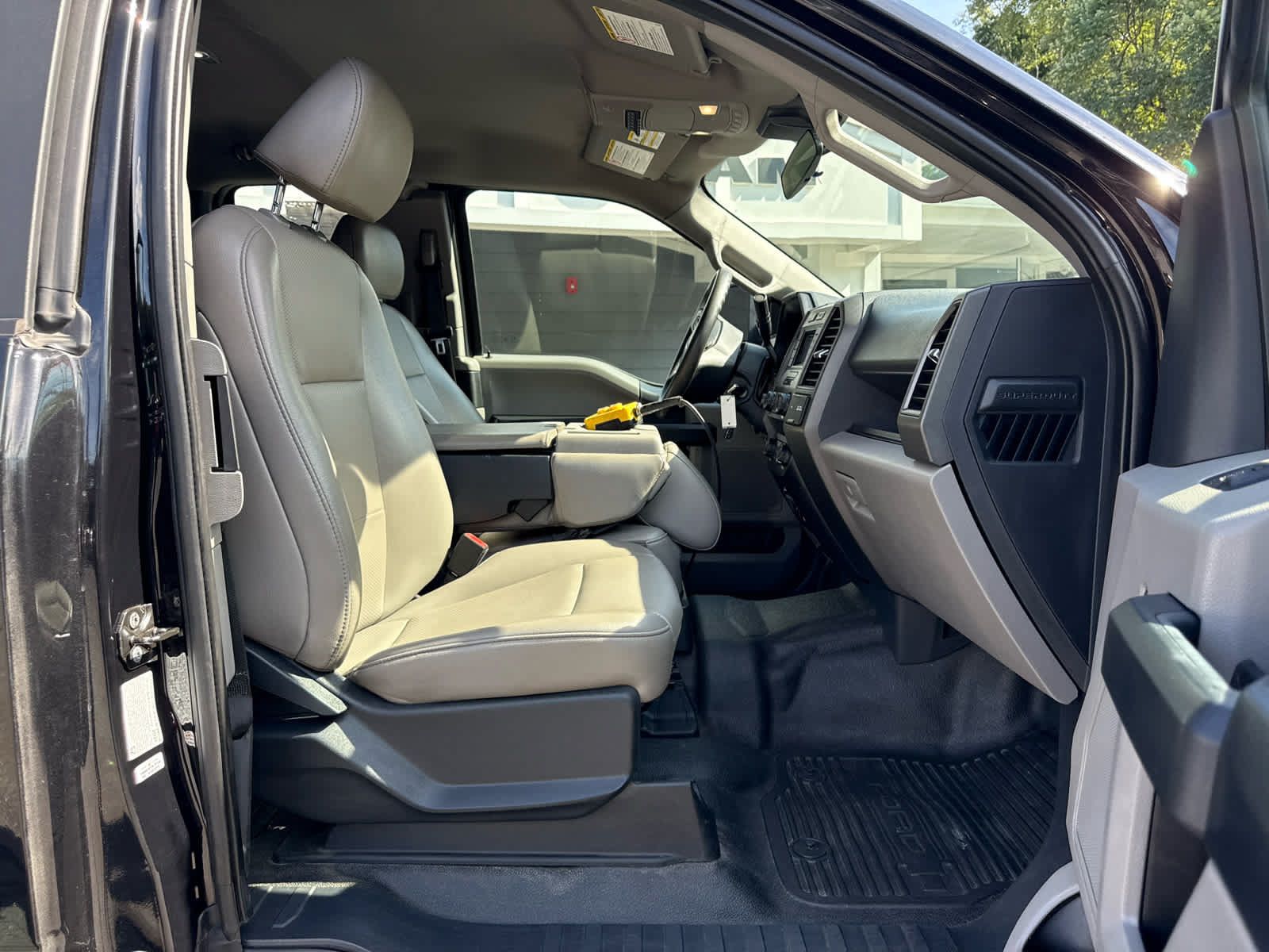Used 2022 Ford F350 XL w/ Power Equipment Group AWD/4WD image 16