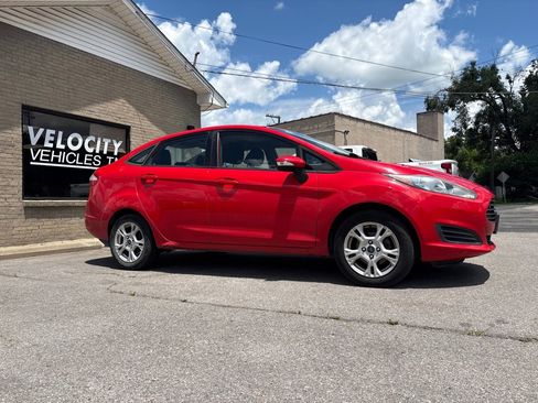 Used 2014 Ford Fiesta SE FWD image 8