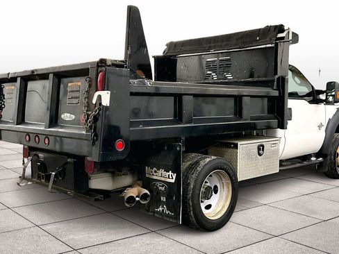 Used 2015 Ford F550 4x4 Regular Cab Super Duty image 11