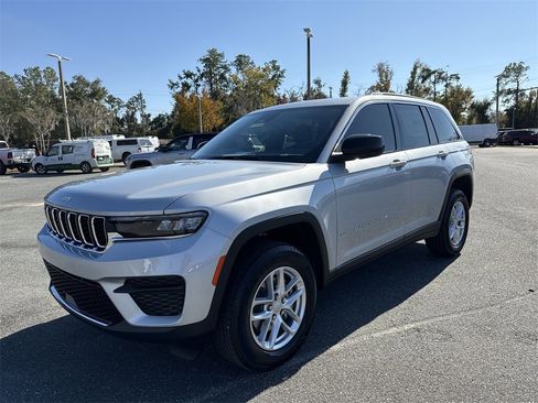 New 2025 Jeep Grand Cherokee Laredo X image 6