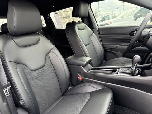 New 2026 Jeep Compass Latitude image 12