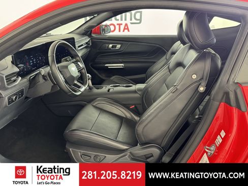 Used 2024 Ford Mustang GT Premium image 12