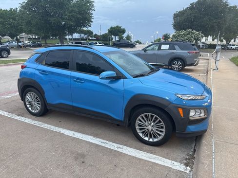 Used 2021 Hyundai Kona SEL w/ Cargo Package FWD image 3