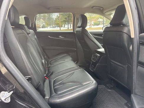 Used 2022 Lincoln Nautilus AWD w/ Premium Package image 20