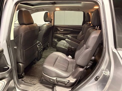 Certified 2023 Subaru Ascent Limited w/ Technology Package AWD/4WD image 9