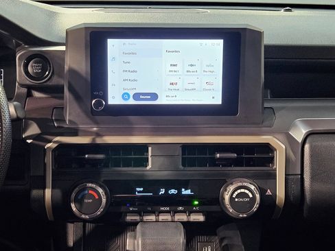 Certified 2025 Toyota Tacoma SR5 AWD/4WD image 16