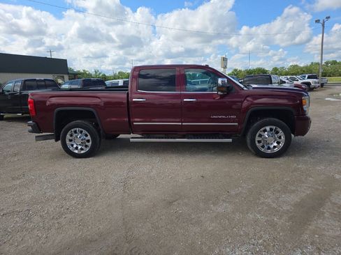 Used 2016 GMC Sierra 2500 Denali w/ Duramax Plus Package AWD/4WD image 2