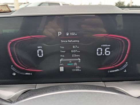 Certified 2025 Kia Telluride LX image 30