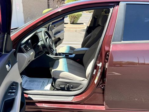 Used 2018 Kia Optima LX w/ Convenience Package FWD image 10