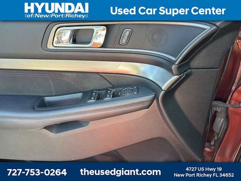 Used 2018 Ford Explorer XLT w/ Equipment Group 202A image 10