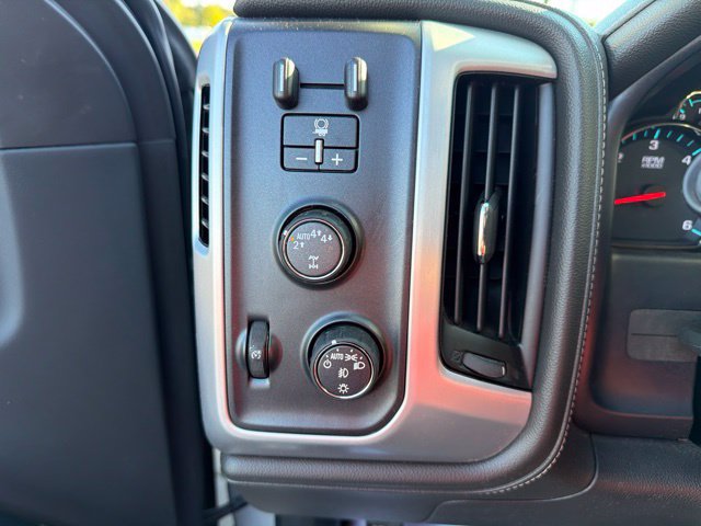 Used 2019 GMC Sierra 1500 SLE w/ SLE Value Package AWD/4WD image 17