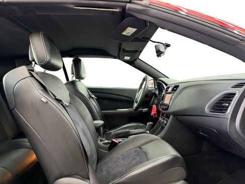 Used 2013 Chrysler 200 S FWD image 17
