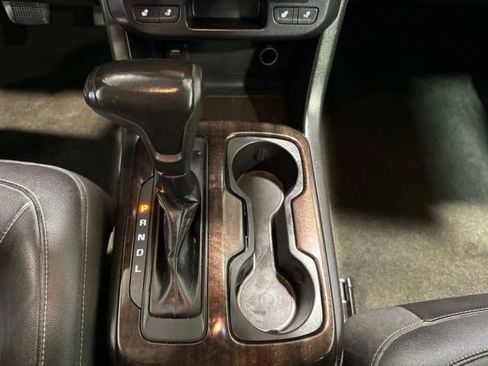 Used 2017 GMC Canyon SLT w/ Driver Alert Package image 19