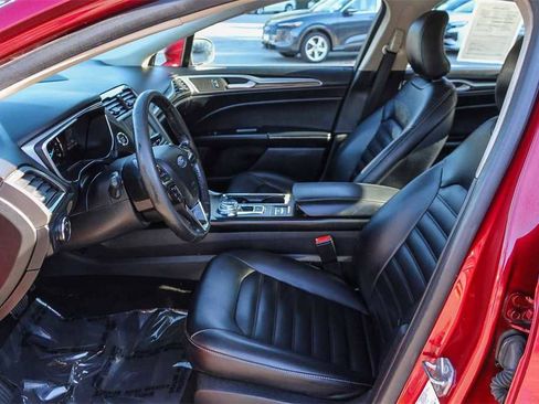 Used 2019 Ford Fusion SEL image 18